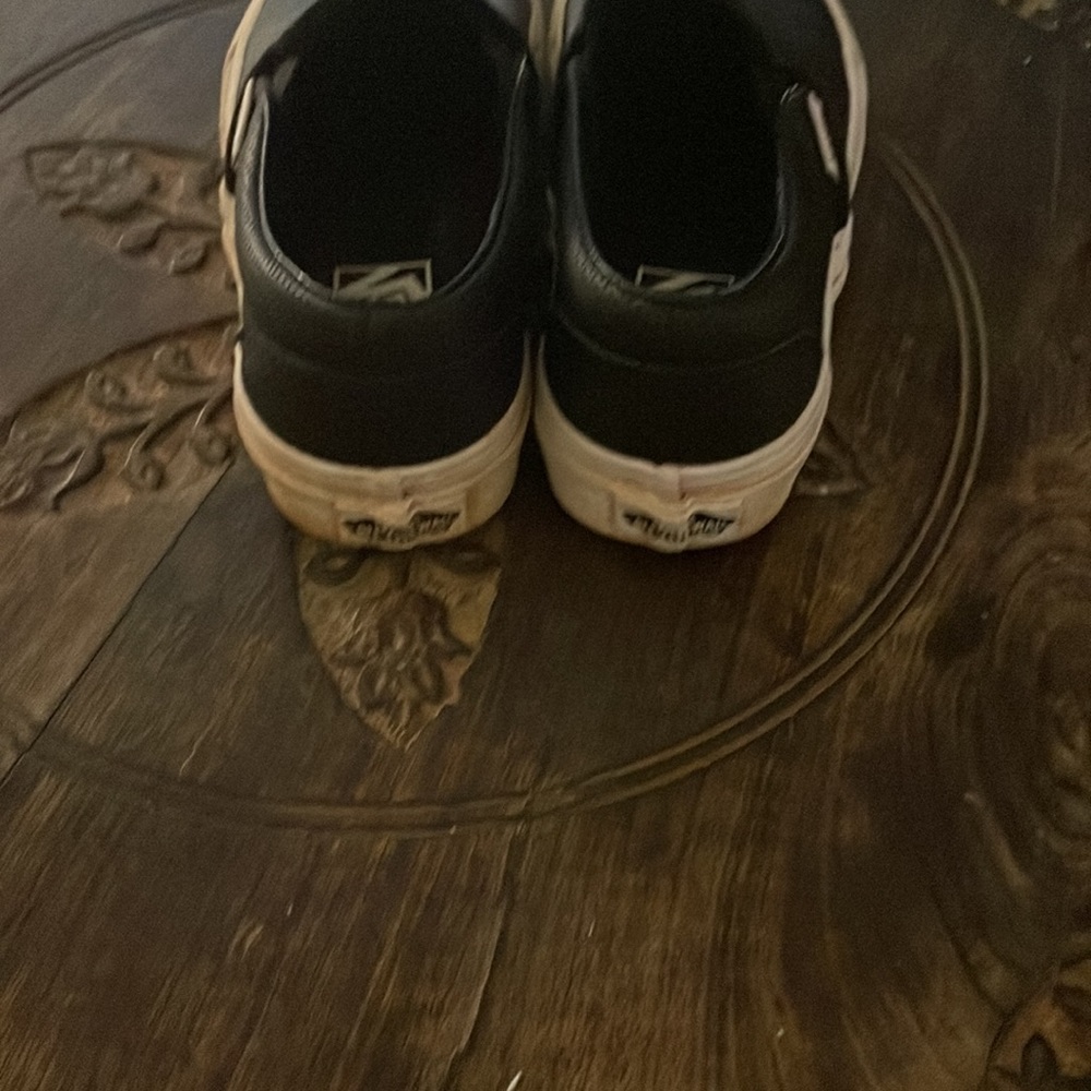 Vans - Picture 3 of 4